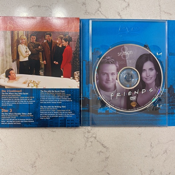 FRIENDS Complete 8th Season DVD Set - Picture 3 of 5